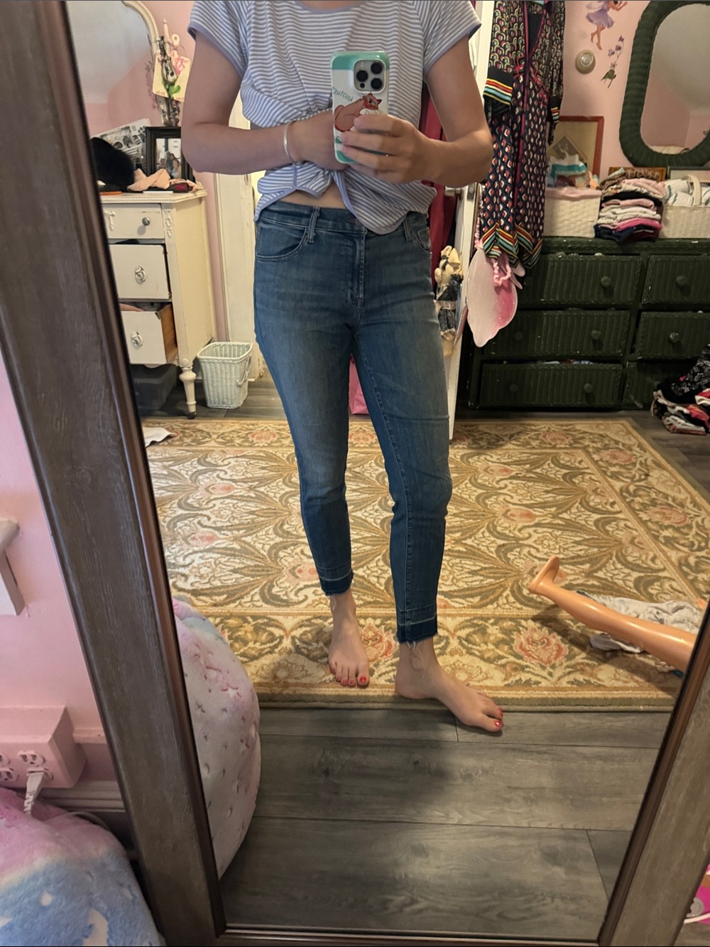 J BRAND Mid Rise Capri Jeans Corrupted Blue size 28
